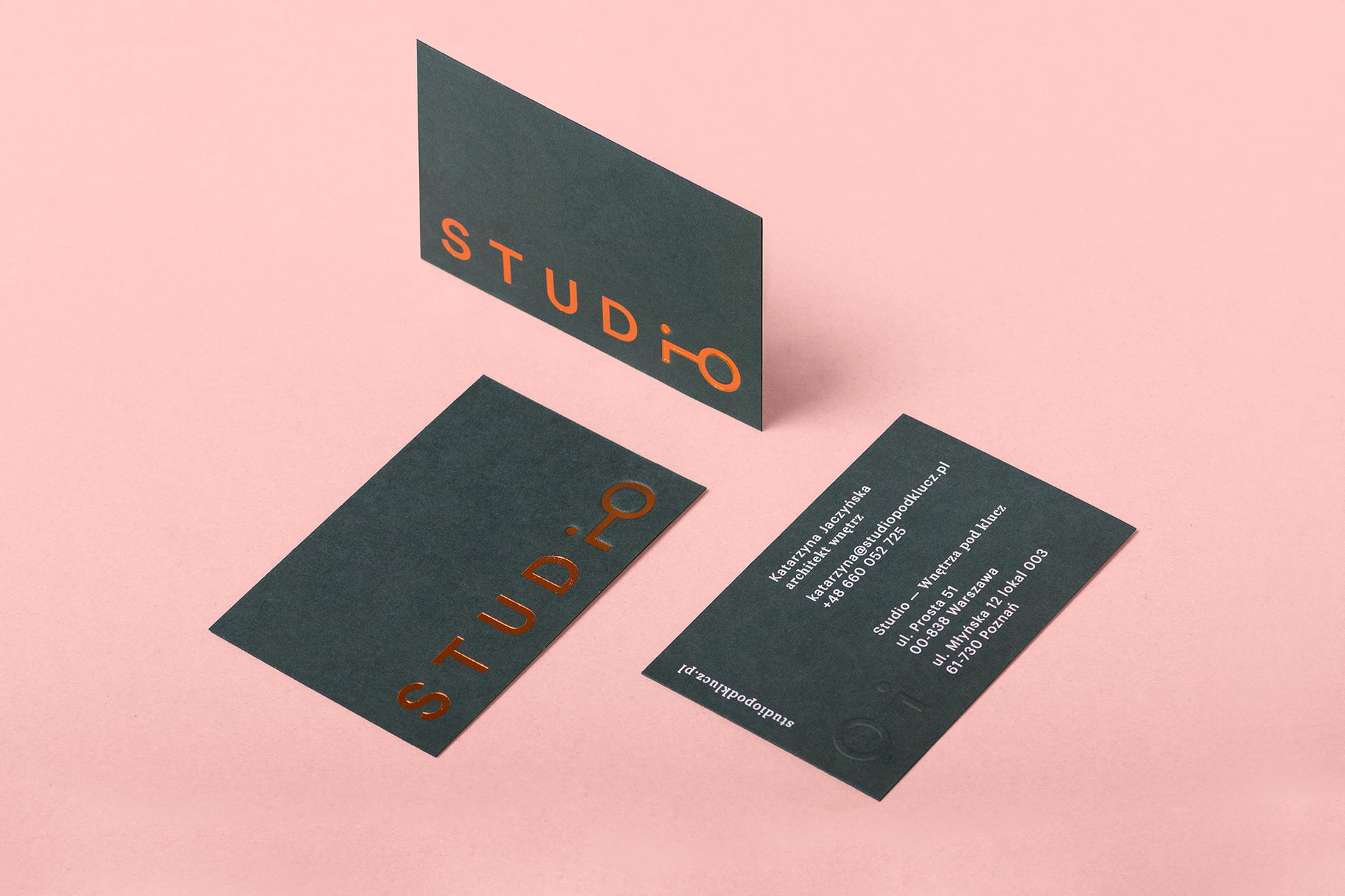 STUDIO-Dmowski-Co-01-identyfikacja-wizualna-marki